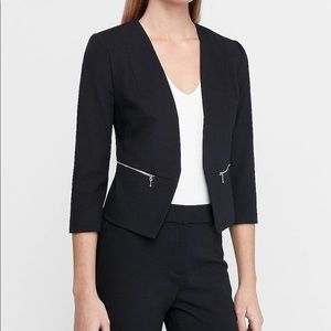 NWOT EXPRESS ZIP POCKET CUTAWAY BLAZER IN NAVY BLUE size 14